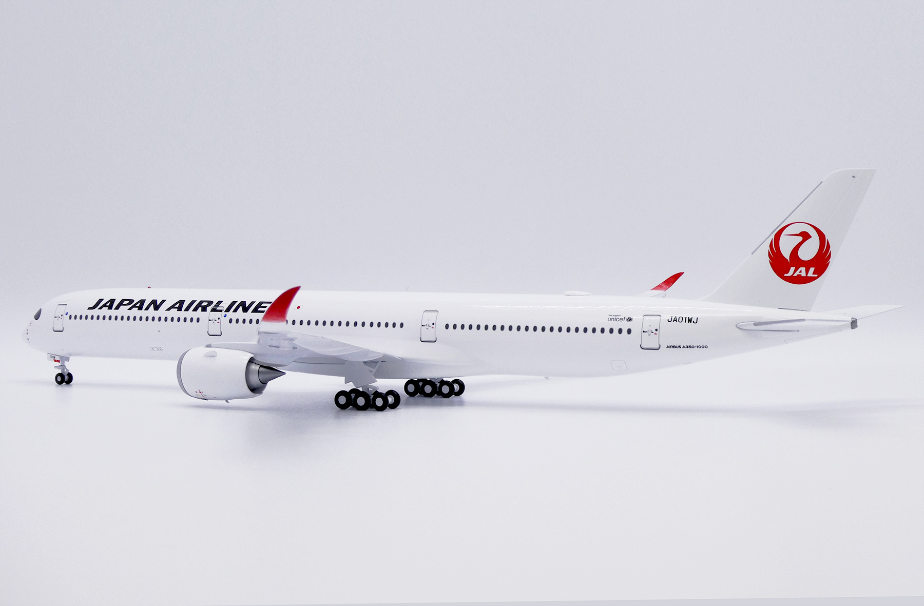 ScaleModelStore.com :: JC Wings 1:200 - SA2041 - Japan Airlines