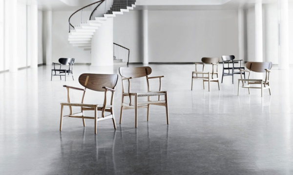 CH22 ラウンジチェア / オーク材 ウォルナット オイル仕上げCarl