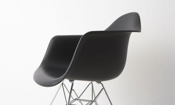 シェルアームチェア DAR / ブラックHerman Miller（ハーマンミラー