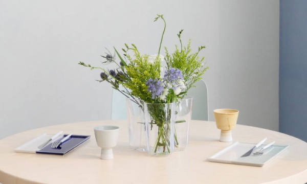 アアルト フラワーベース160mm / クリアiittala（イッタラ） | 公式