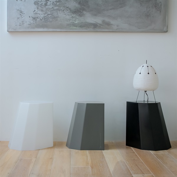 アーノルドサーカス スツール / アーバンカラーズ ブラックMartino