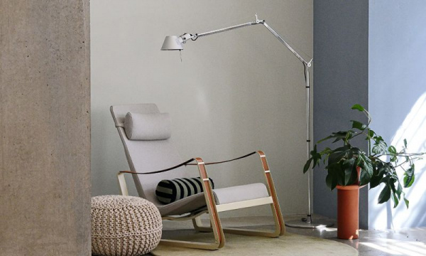 トロメオ フロアランプ / シルバーArtemide（アルテミデ） | 公式通販