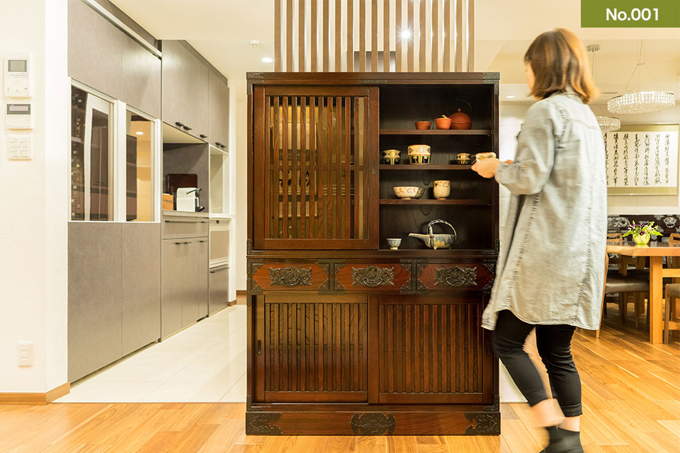 日本の伝統と品格 水屋箪笥のある暮らし
