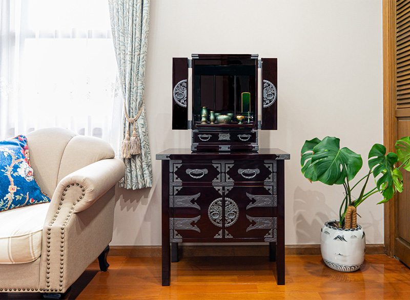 天板に傷あり 4段6杯の民芸タンス 桜無垢材または欅材 民藝 和室にも