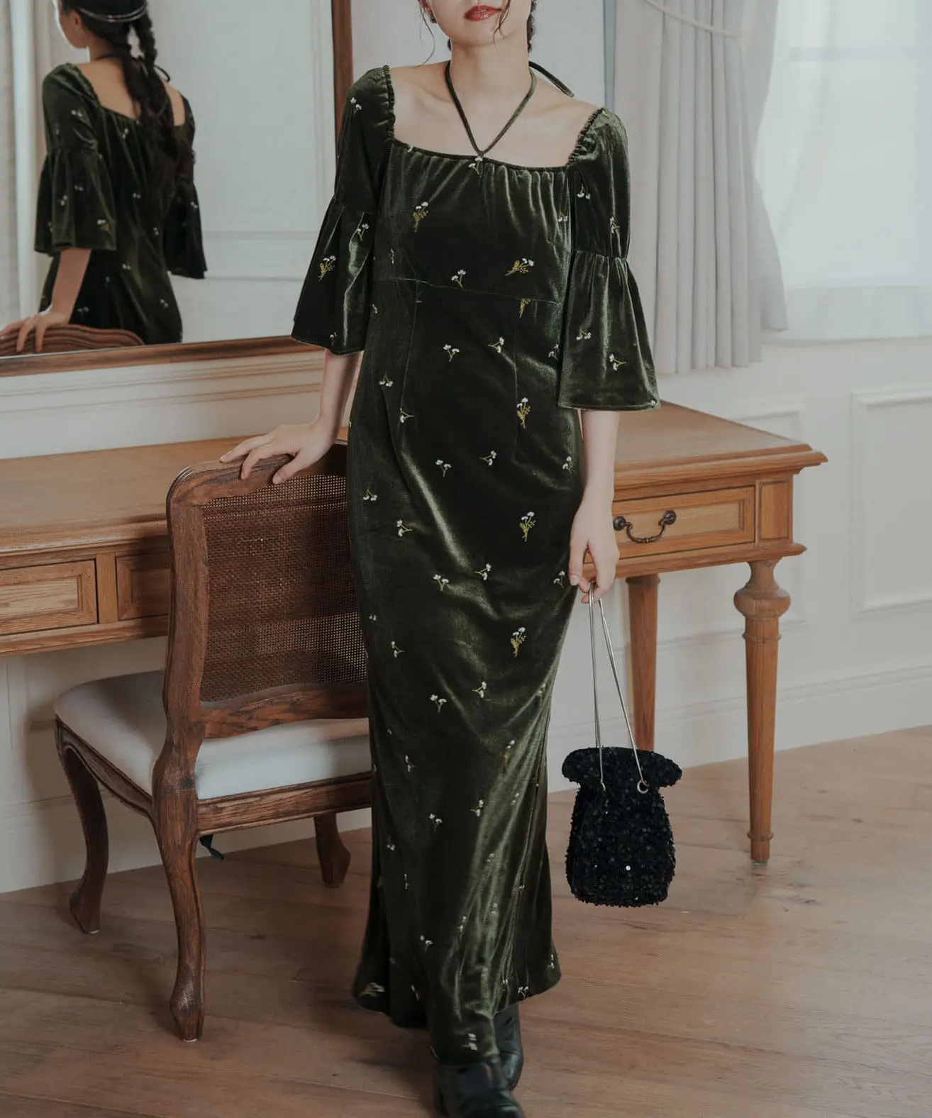 1サイズ】velour bell sleeve dress Kastane（カスタネ）のレンタル