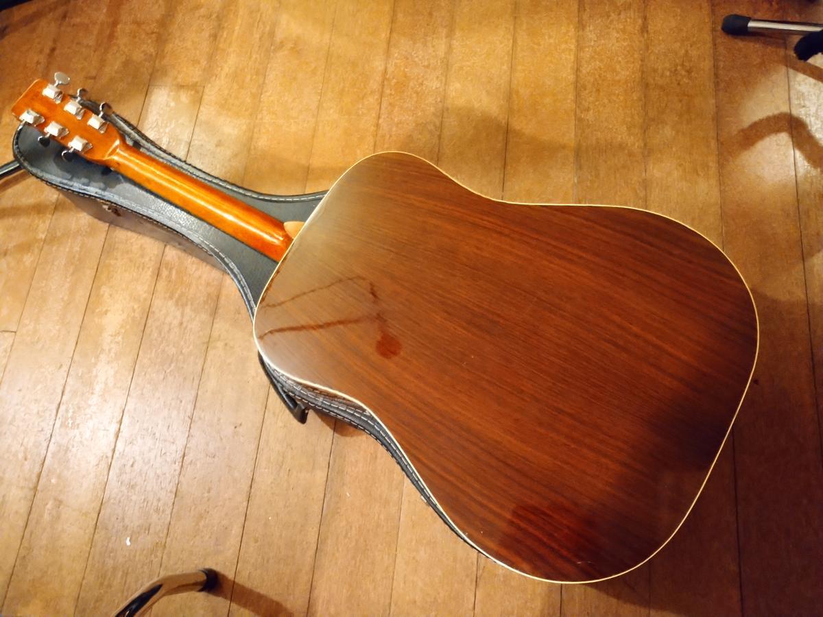 中島みゆきも使っていた？モーリスギター創業期の1969年製W-23 - 富山