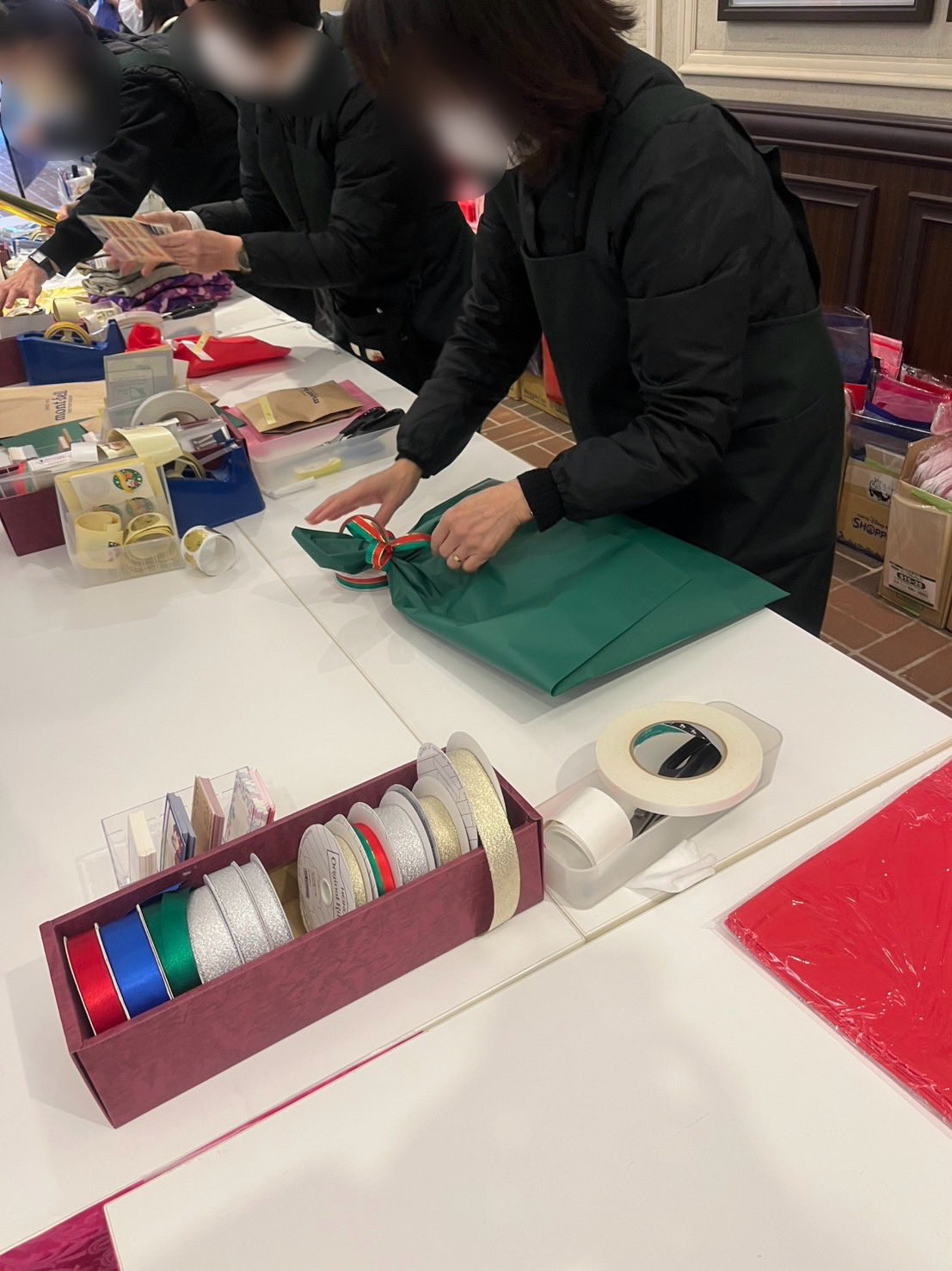 ギフトラッピングサービス”のお手伝いをしました｜株式会社シモジマ