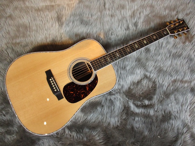 憧れの縦ロゴマーチン！D41入荷しました！｜島村楽器 アミュプラザ長崎店