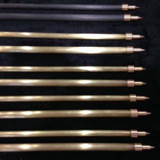 チェロ】エンドピンで音が変わる！見附精機工業のエンドピン試せます