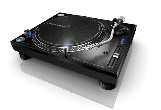大人気 アナログターンテーブルPioneer「PLX-1000」手に入ります