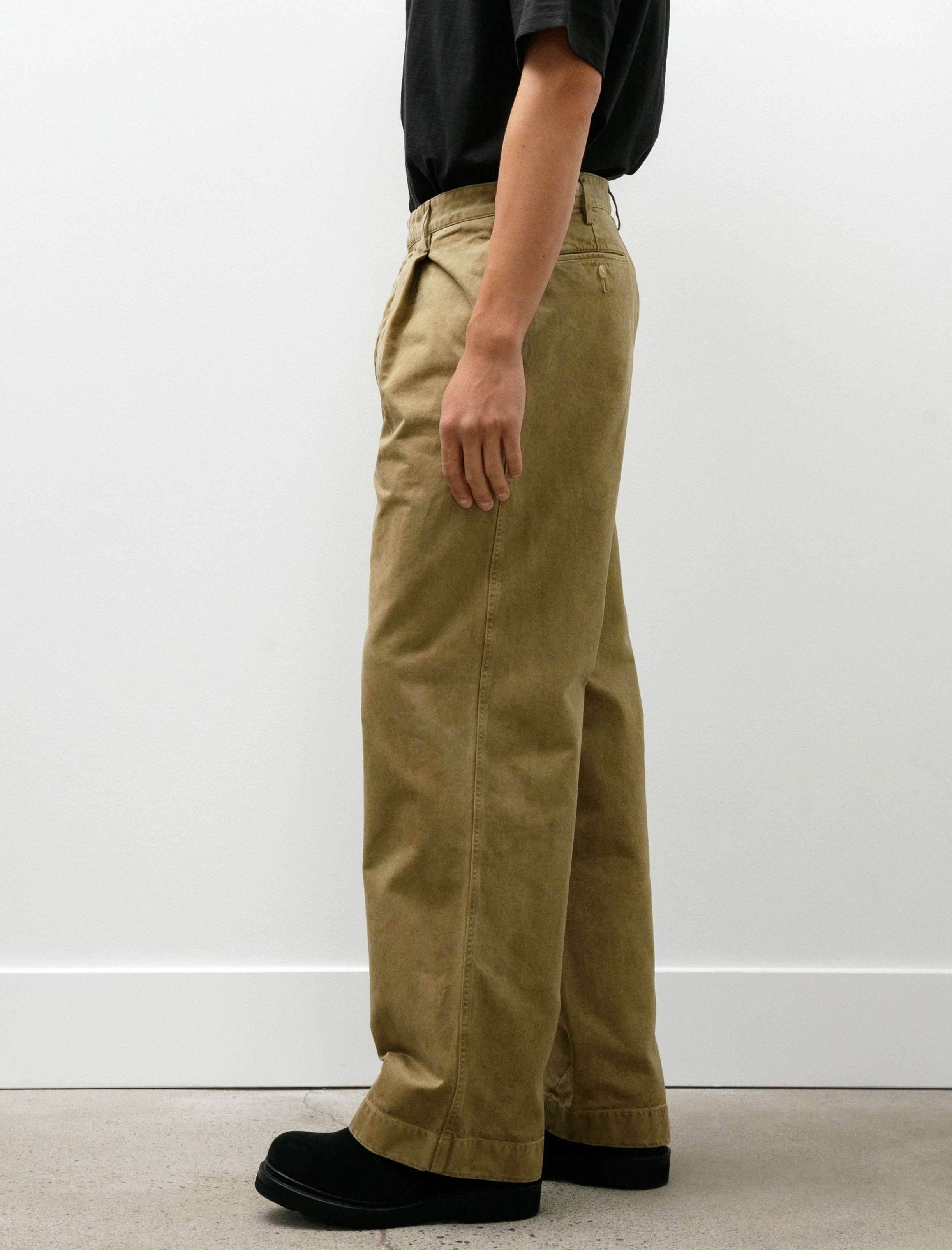 Auralee Product Dyed Finx Chino One-Tuck Pants Beige – Neighbour