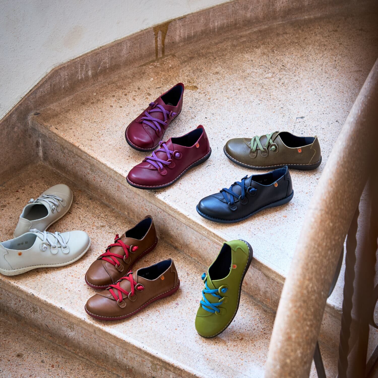 ジャングラ ＜スペイン製＞ 着脱簡単 牛革レースアップシューズ