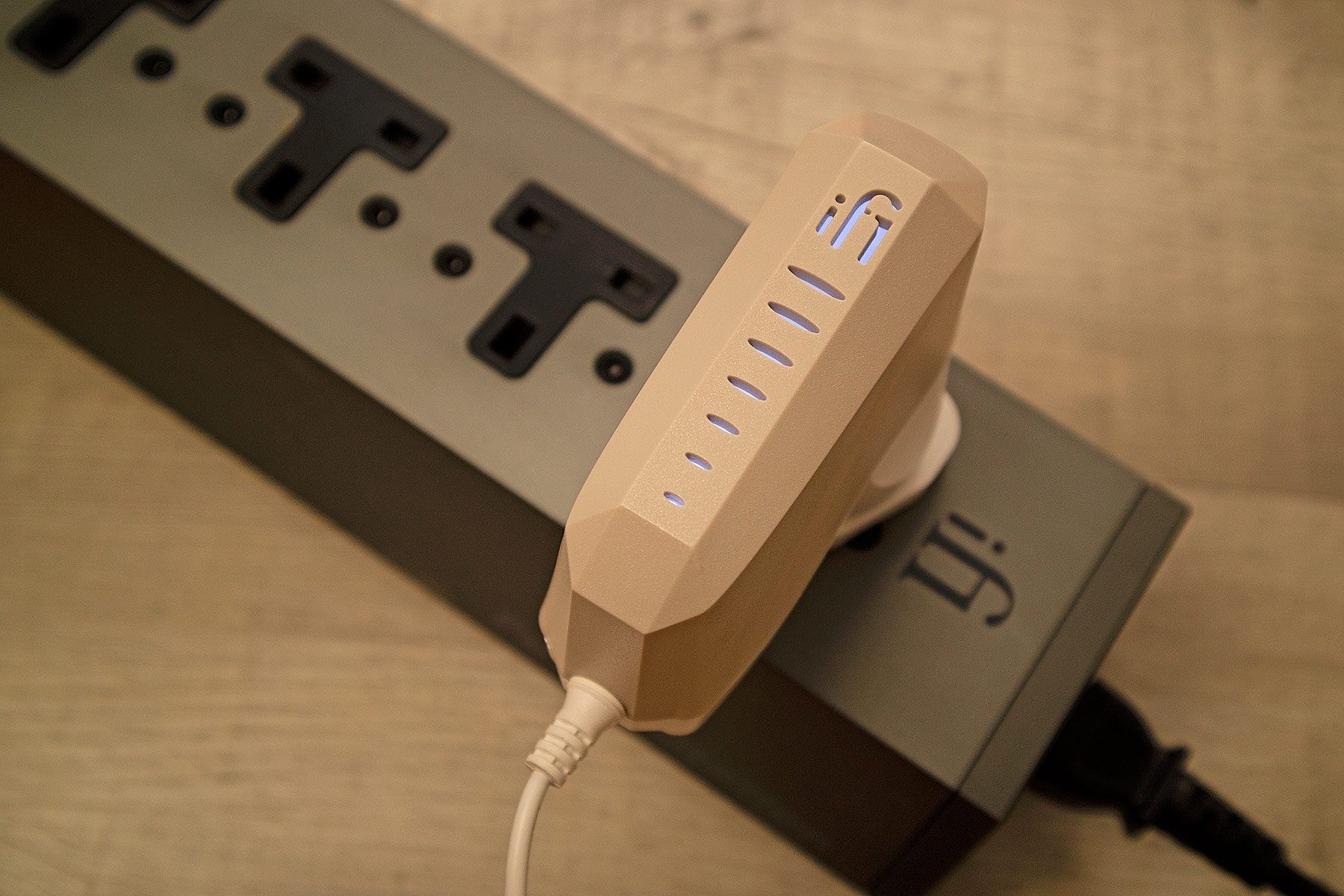 iPowerX: Ultra-Low Noise Power Supply for Audio Devices