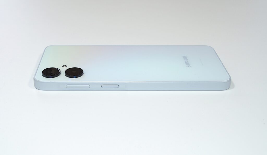 ワイモバイルでGalaxy A25 5Gが一括1円！実機レビューと価格を解説