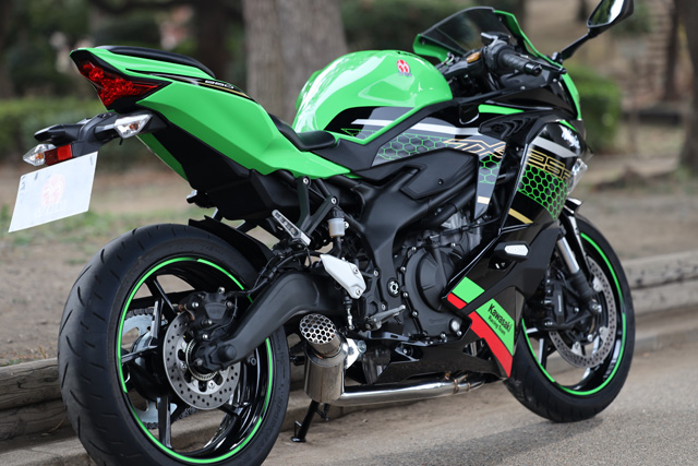 Ninja ZX-25R | 忠さんが陣頭指揮をとってマフラーを開発していく実際