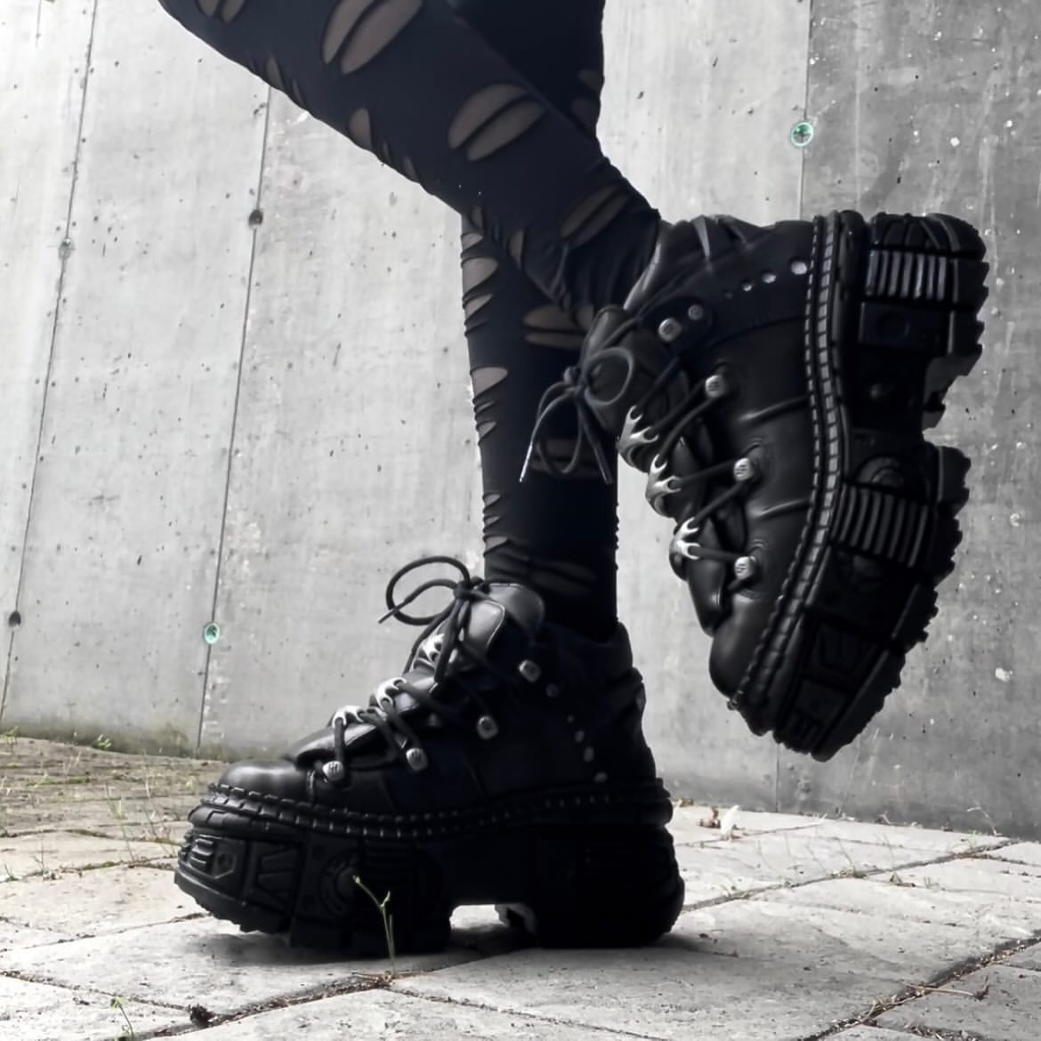 取り寄せ] M-WALL106-S12 / 厚底スニーカー / 本革【NEW ROCK