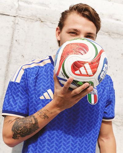 アディダス イタリア代表ユニフォーム | adidas football official