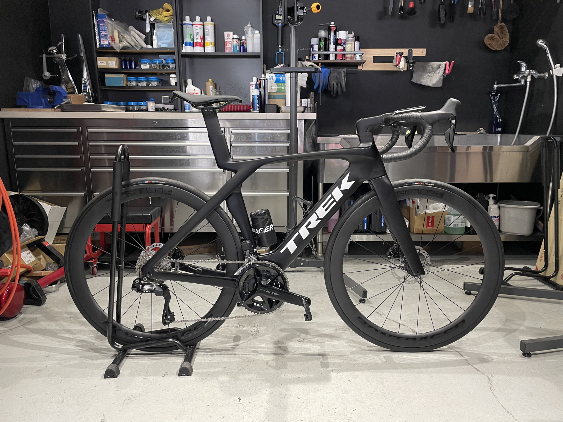 TREK Madone SL 6 GEN 7 × 納車 + パーフェクト組み立て + ガラス