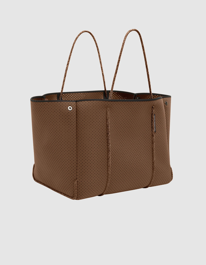Escape™ tote in saddle – State of Escape