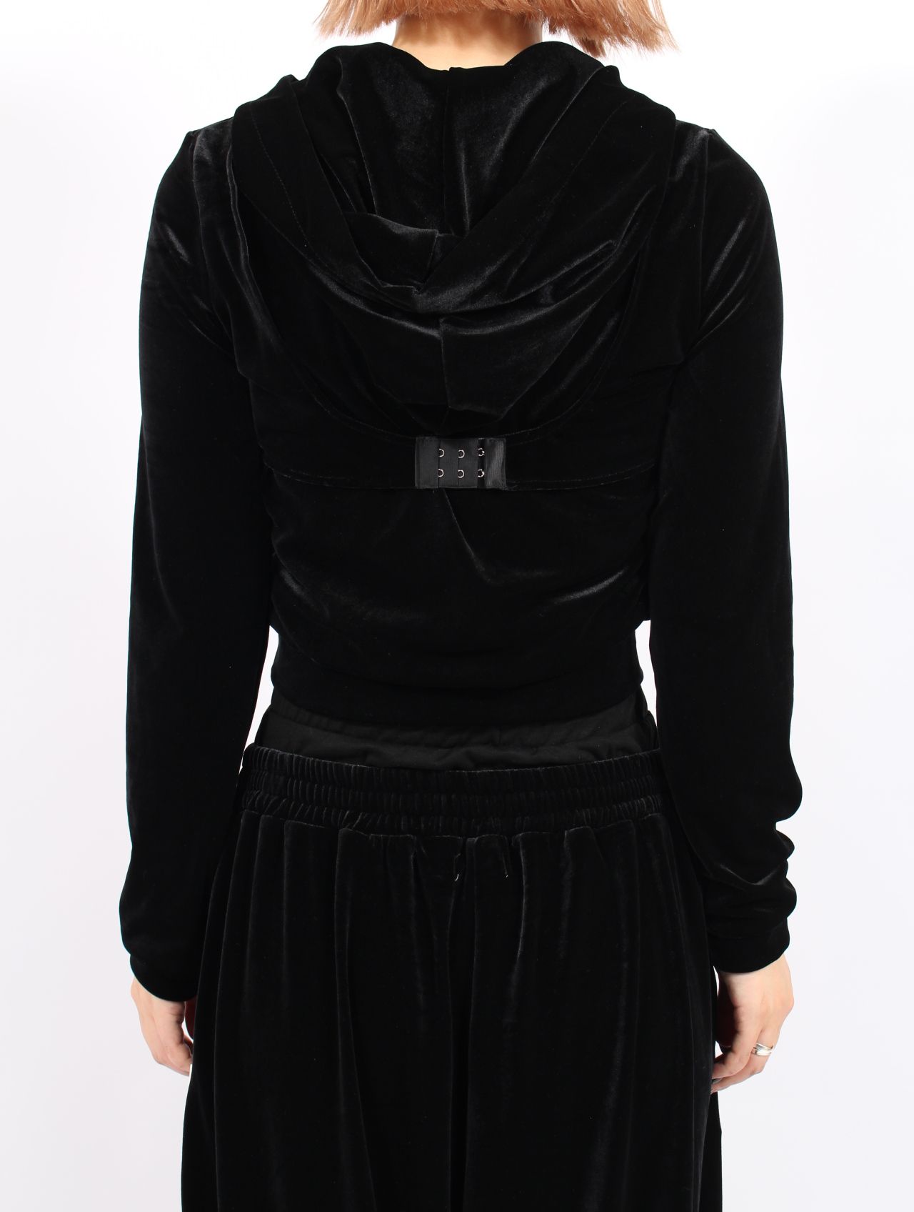 BASICKS - 【25AW】マイクロ ブラ ベロア フーディー / MICRO BRA