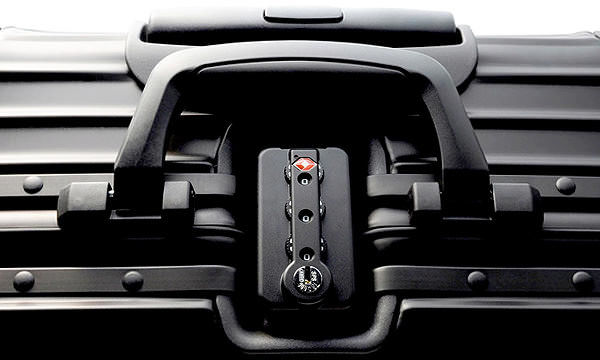 TSAロックとは？ | リモワ(RIMOWA)専門通販サイト スーツケースマニア