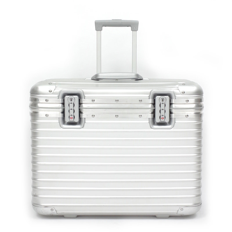 リモワ パイロット 中古美品 923.50-2 34リットル 2輪 | リモワ(RIMOWA