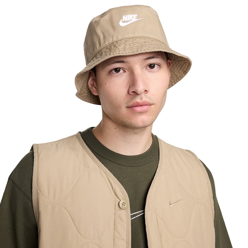 ナイキ（NIKE）（メンズ、レディース）エイペックス フューチュラ