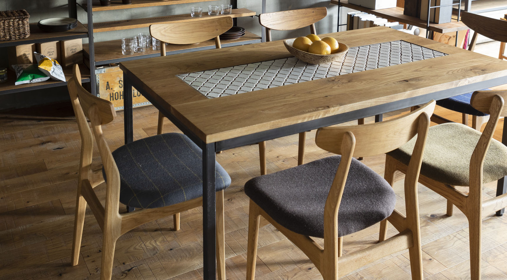 Tile Dining Table/大阪 三鷹 家具 インテリアショップ・通販/SWITCH