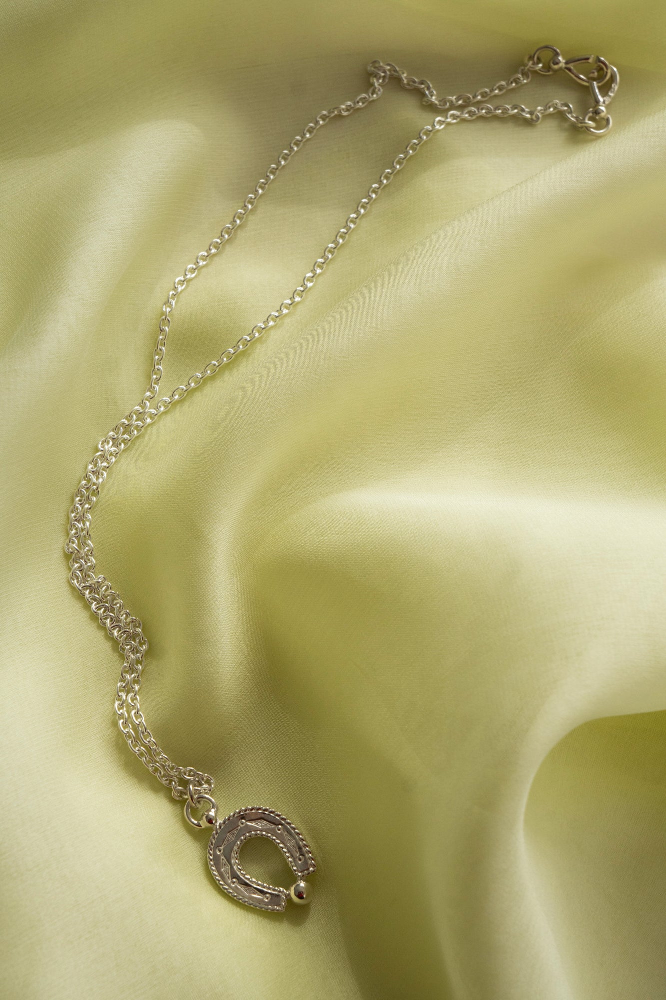 WAKAN SILVER SMITH ワカンシルバースミス Spirit Horse shoe Necklace