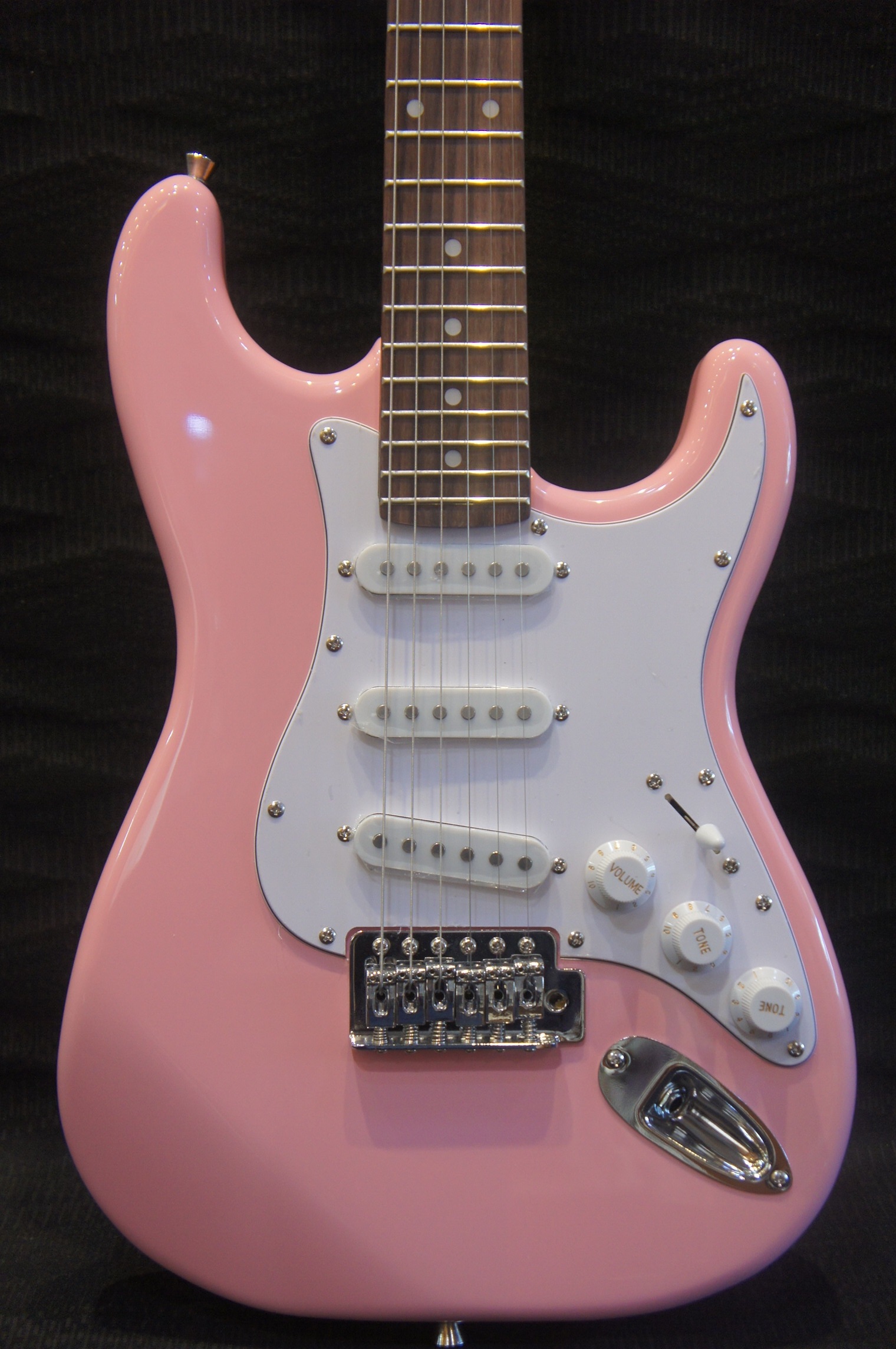 Squier by Fender ストラトキャスター LST-MINI ピンク Squier by