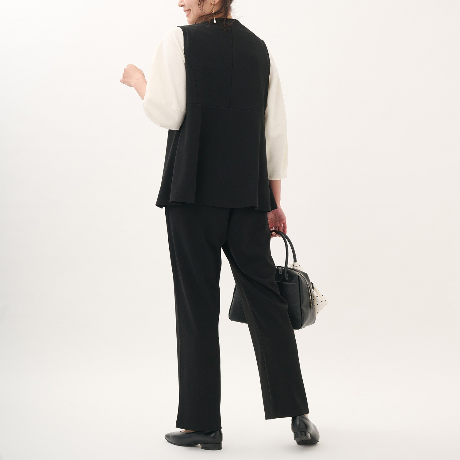 きちんと」なのに、驚くほどラク。ストレッチが効いた高機能