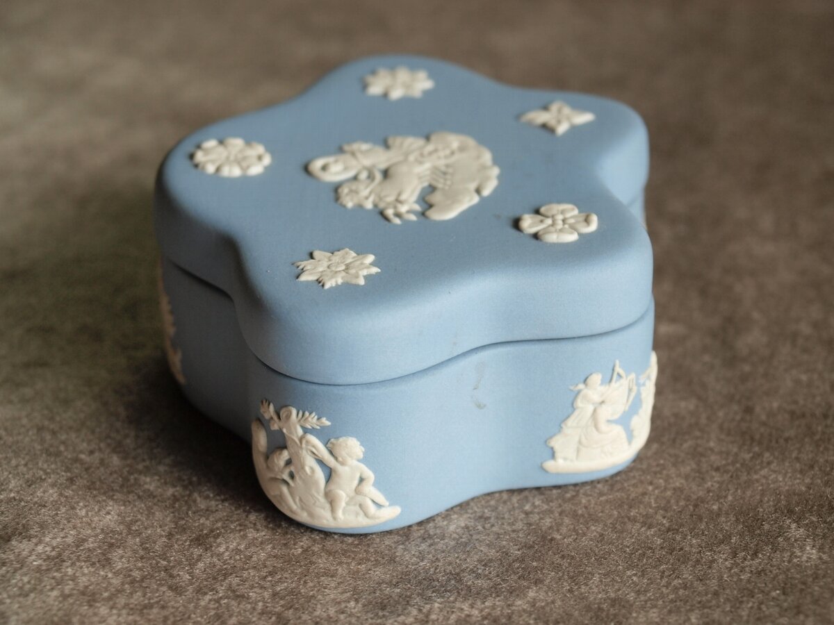ウェッジウッド キャンディーボックス(34-2-218-16a) | アンティーク