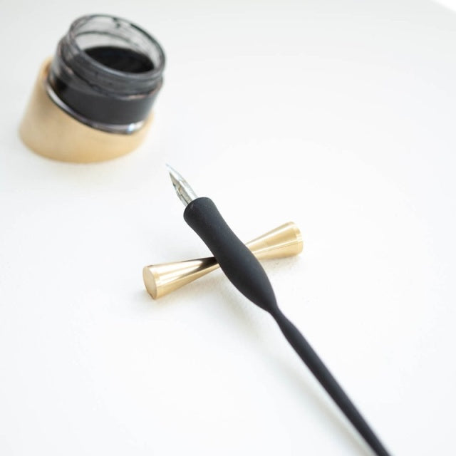 Tom's Studio/カリグラフィーホルダー/Flourish Curve - Straight