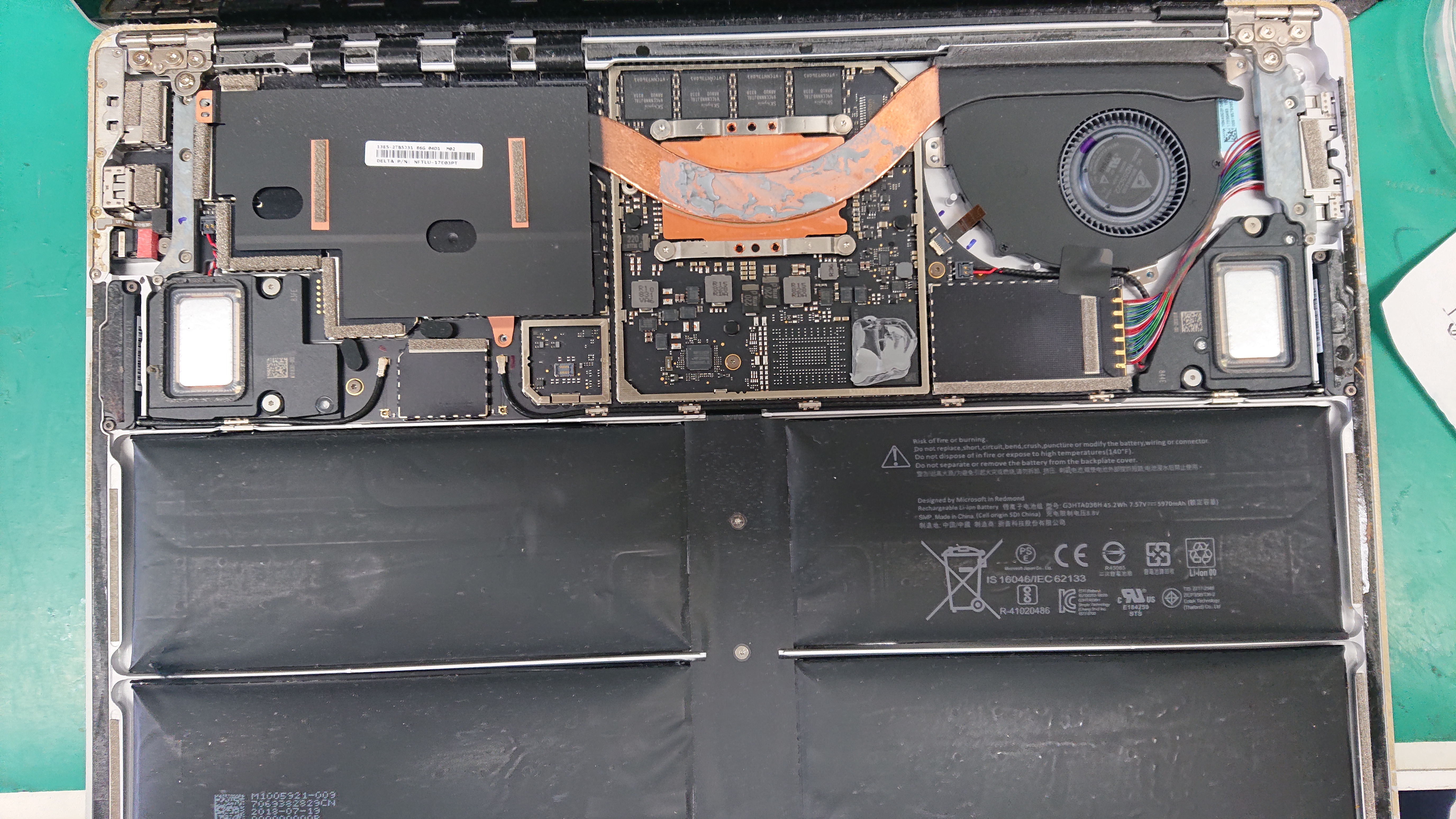 Microsoft Surface Laptop 2 バッテリー膨張 | 【PC Fixs】パソコン