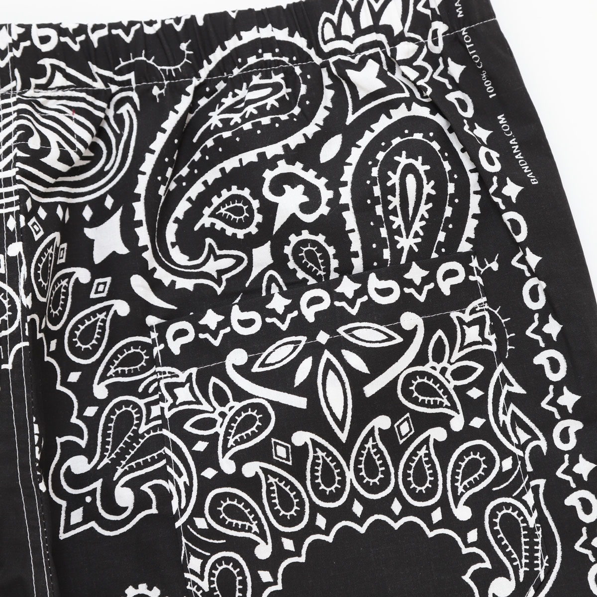 BANDANA SHORT / HIDEANDSEEK - PEDESTRIAN