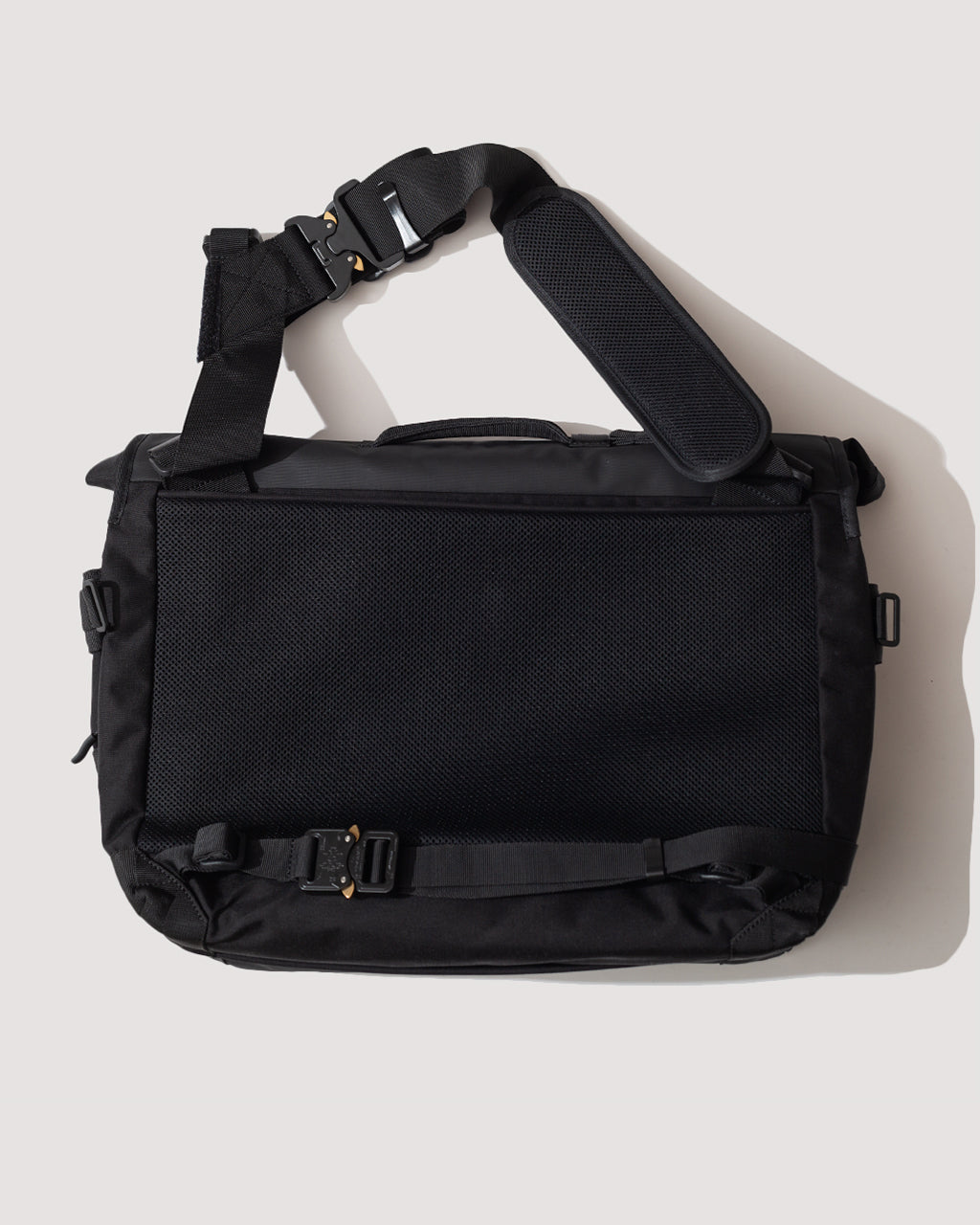 NXL Medium Messenger Tech-Line - Black | Bagjack | Peggs & Son.