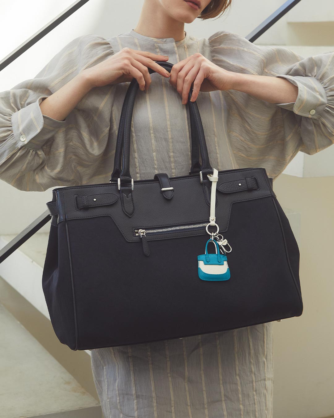 アイコンバッグをかたどったキーチャームが発売