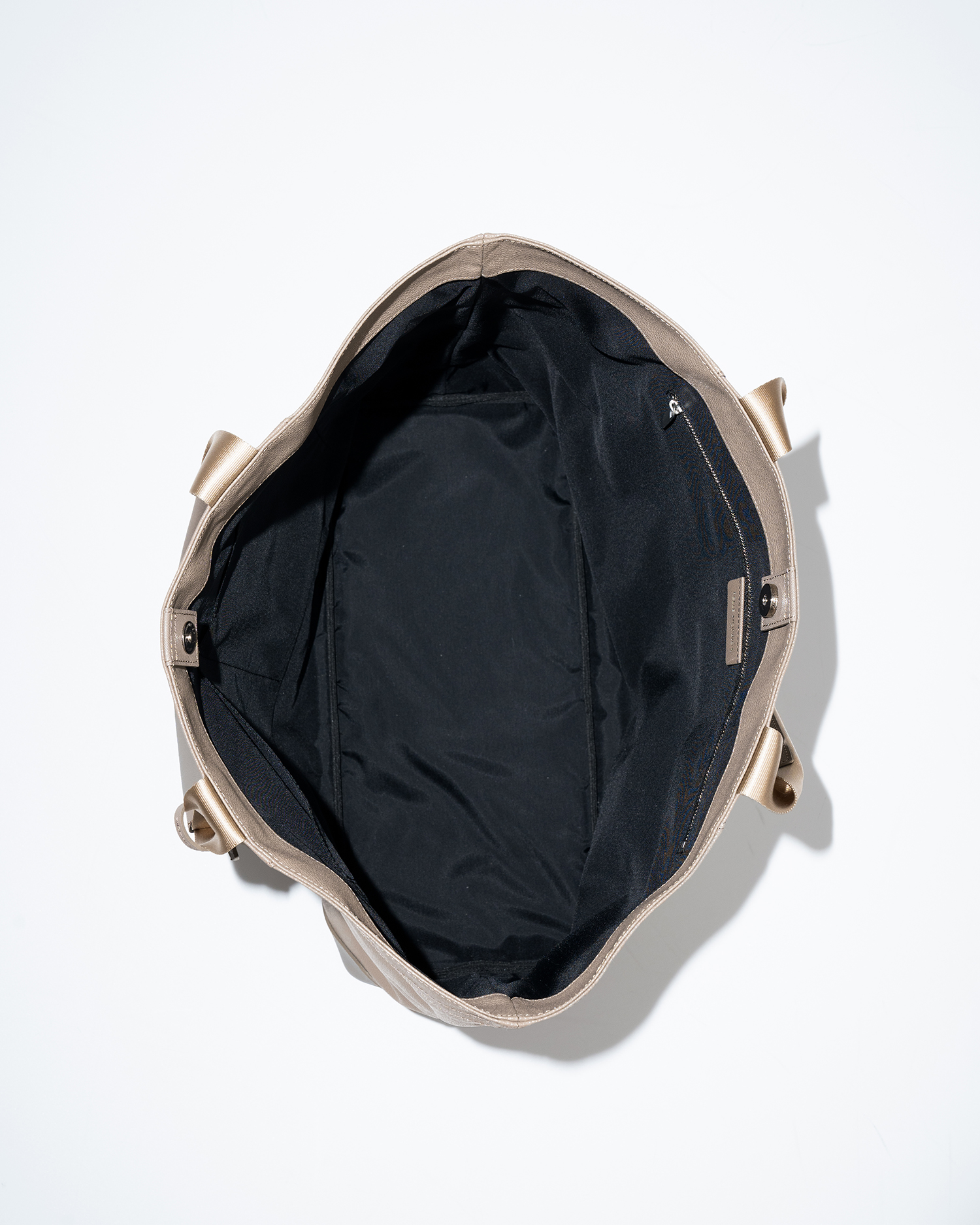 PELLE MORBIDA GOLFからビッグトートが登場