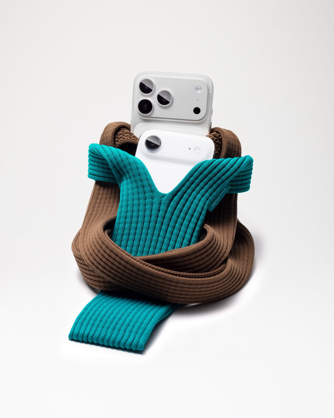 新種のiPhoneアクセ】イッセイ ミヤケとAppleが生んだ、「iPhone