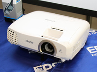 お手頃価格で大画面シアター！エプソン「EH-TW5200」でできること