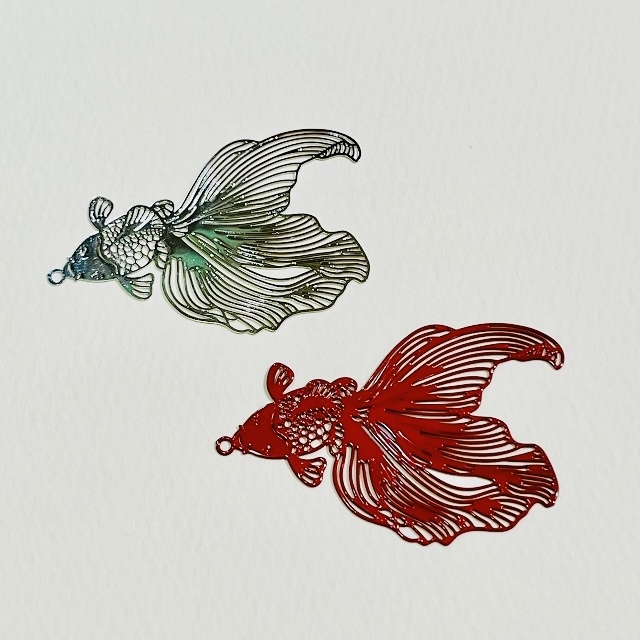 金魚チャーム/2色/中国雑貨/大阪/堀江/ピサヌローク