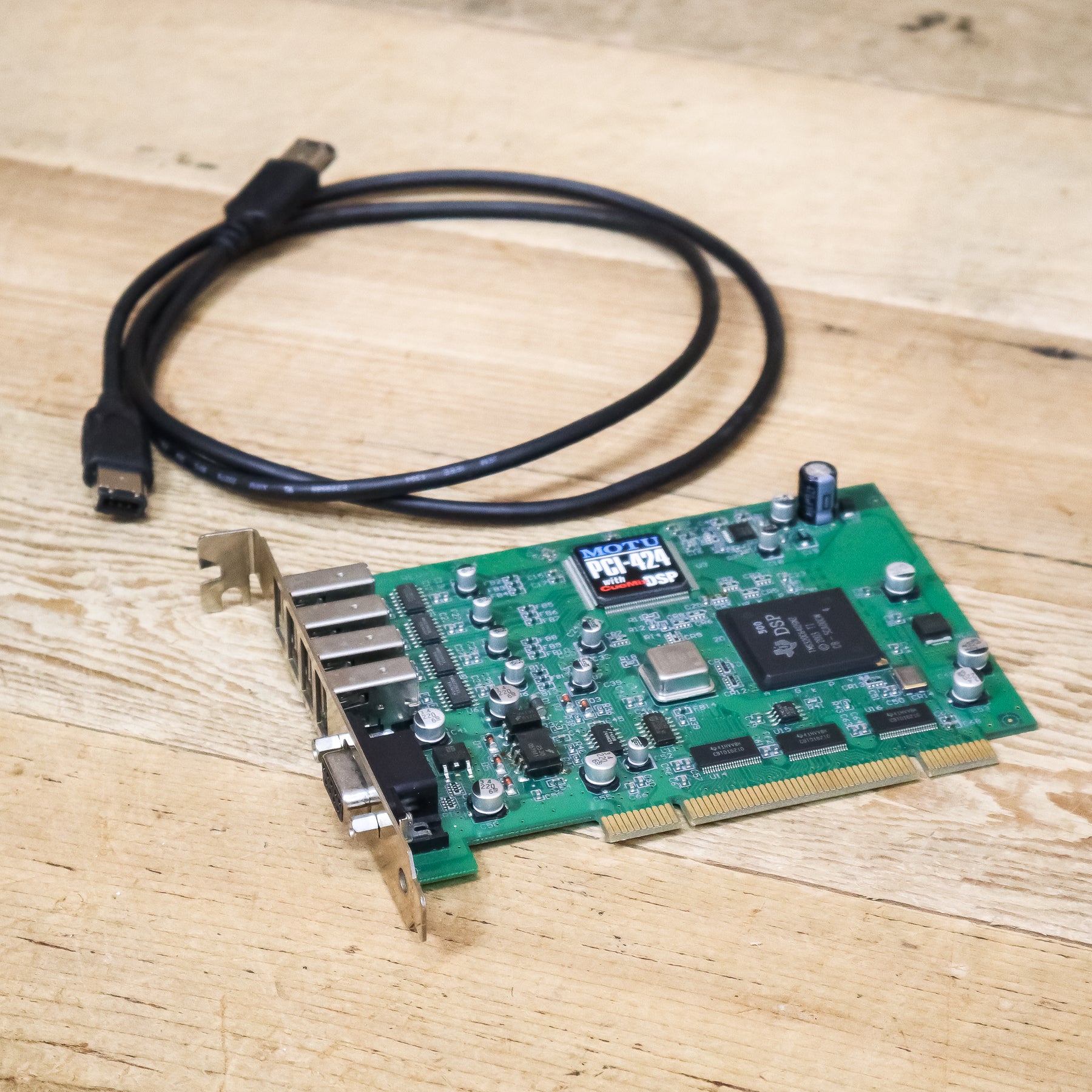 MOTU PCI-424 オーディオIFホストカード（チェックに1回通電のみ