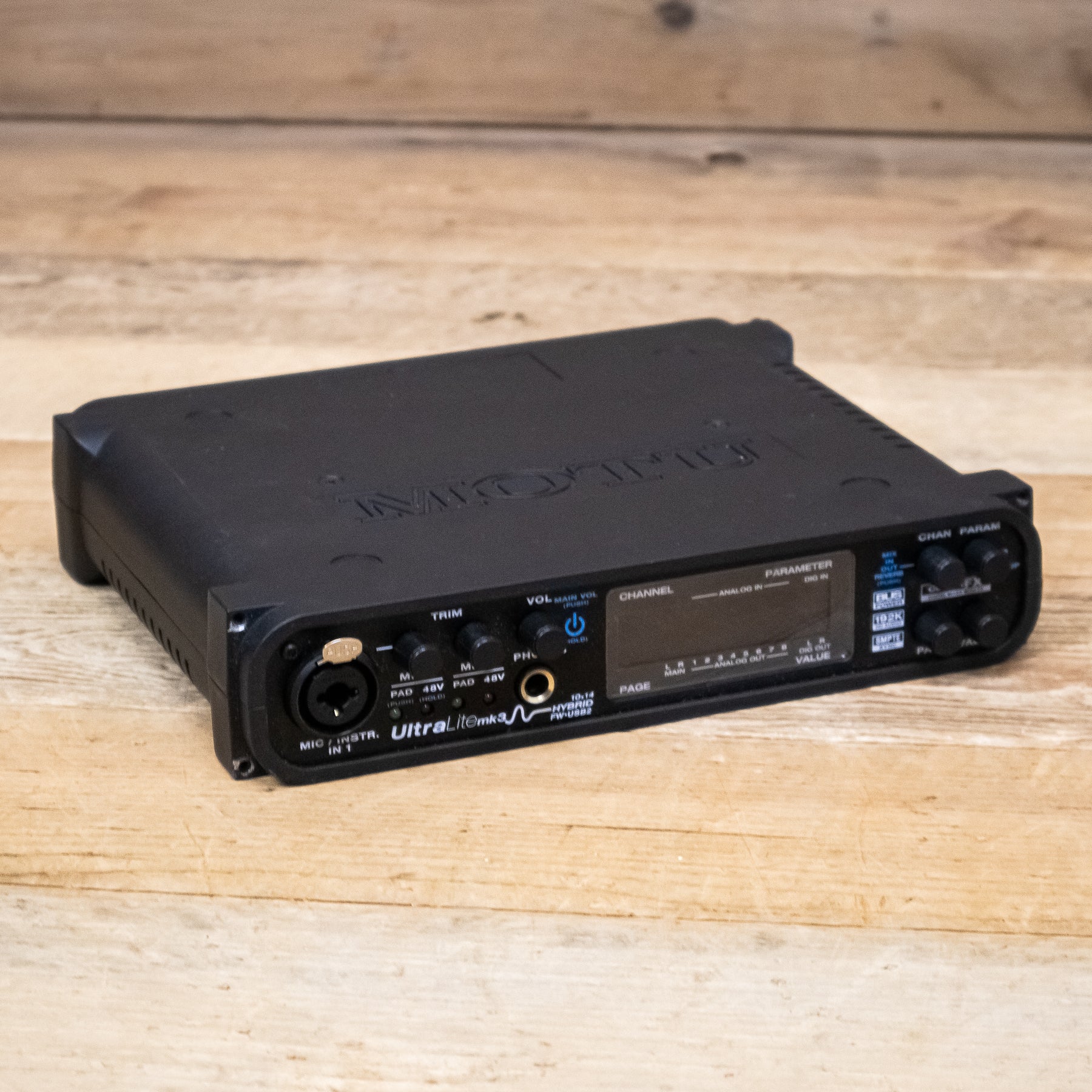 MOTU Ultralite-MK3 Hybrid USB/FireWire Audio Interface with Power