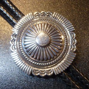 ナバホ Thomas・Curtis トーマス・カーティス スタンプワーク ボロタイ