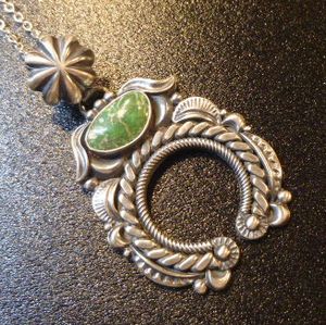 ナバホ Delbert・Gordon デルバート・ゴードン コンチョアップリケ