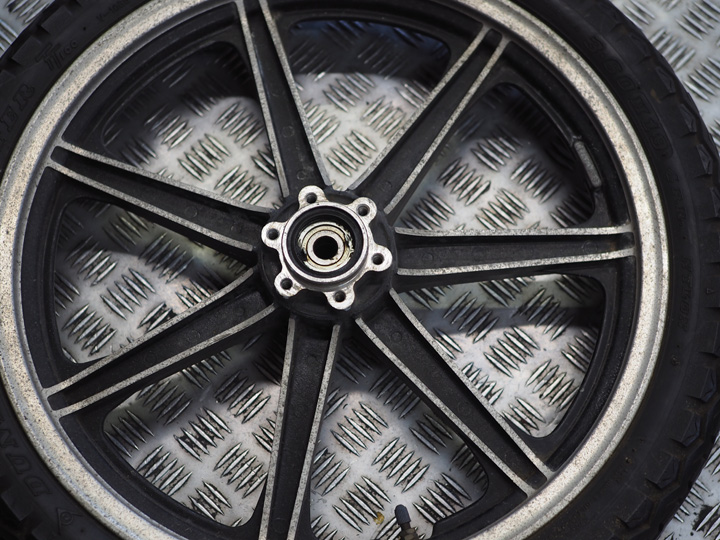 SR400SP レストア【キャストホイール】| SR400カスタムショップ PRESTO