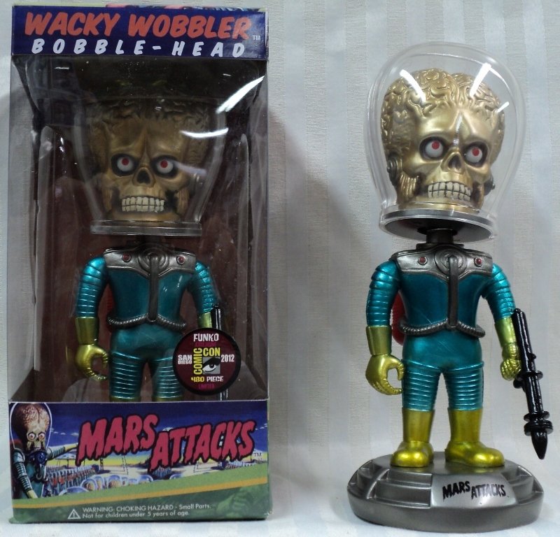 Funko SDCC MARS ATTACKS Metallic Martian Wacky Wobbler Bobble Head