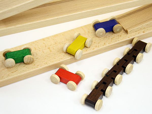 木のおもちゃ カルテット / トレインカースロープ クネクネバーン 大