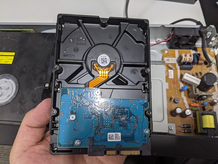 起動しなくなった東芝製ブルーレイレコーダーREGZA（レグザ）DBR-Z420