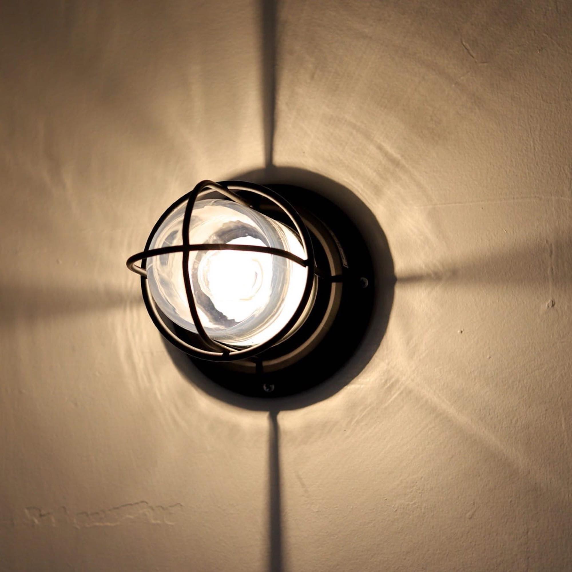 マリンデッキライト ブラック（大） | LT-BR002-25-G141 | 直付